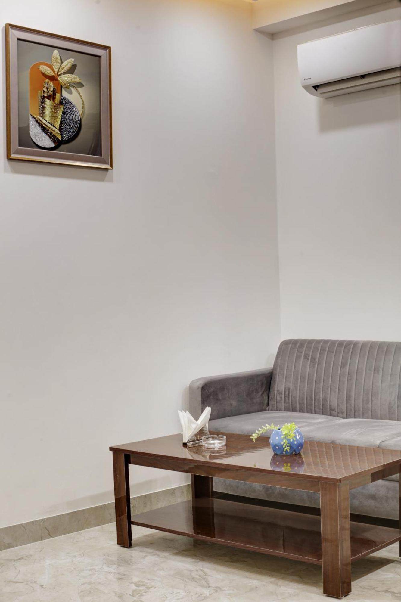 Limewood Stay - Millennium Huda City Center Gurgaon Luaran gambar
